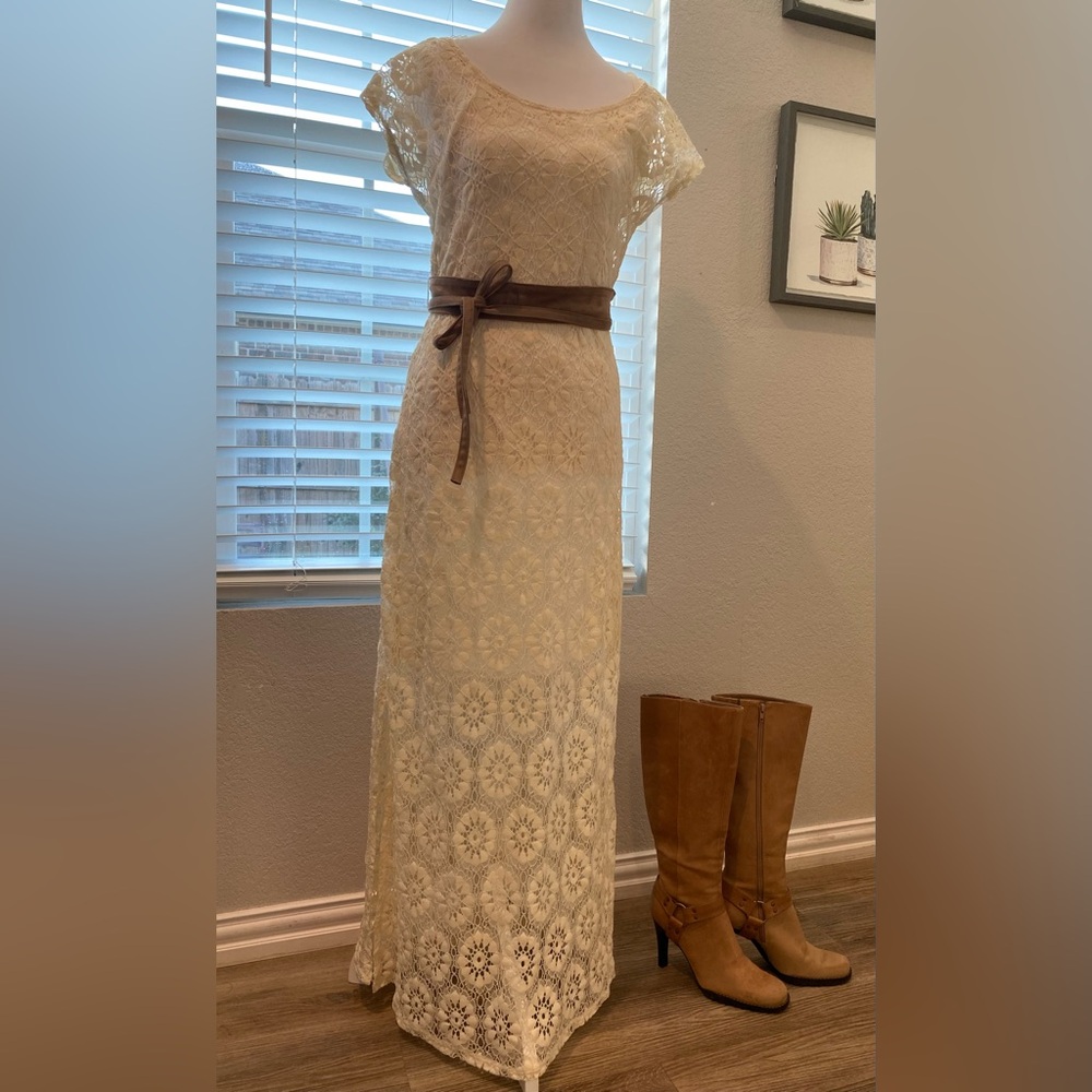 Elegant Cream Lace Maxi Dress - Picture 2 of 4